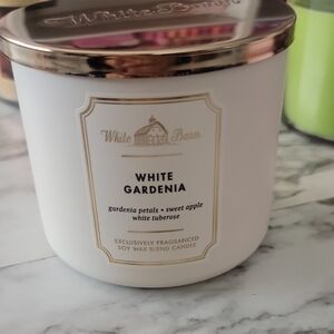 White Barn Gardenia Candle in White and Gold
